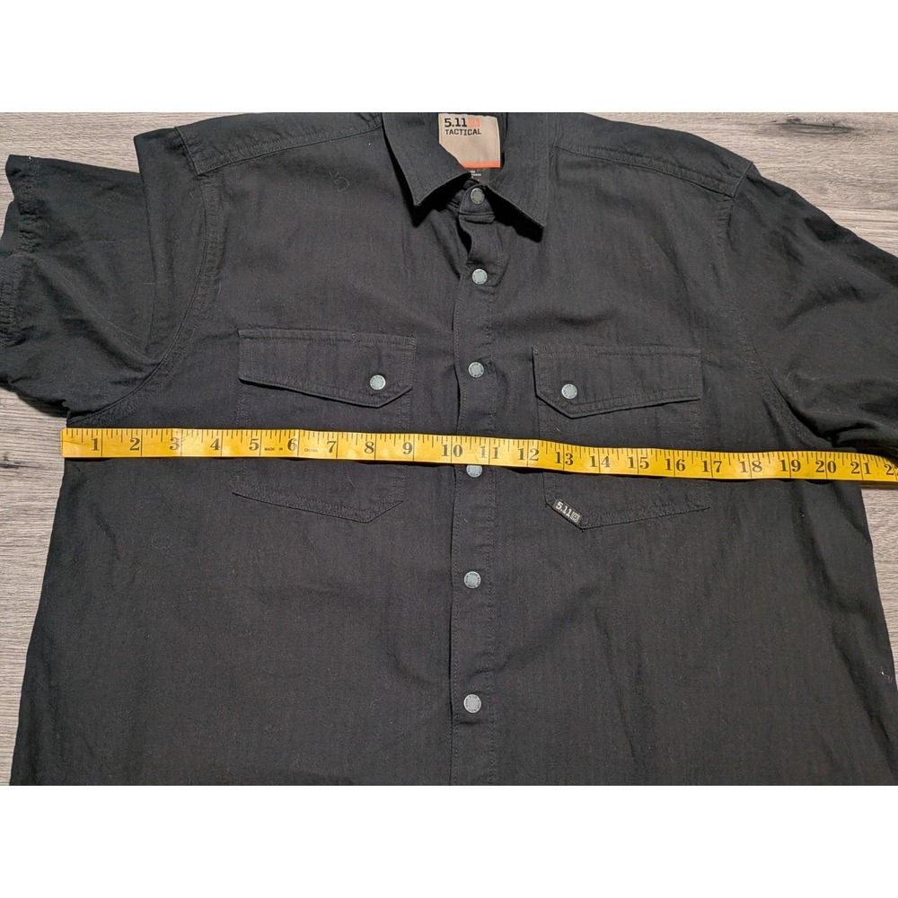 5.11 Tactical Men's Black Metal Snap Button Short Sleeve Shirt Size Medium - Picture 6 of 7